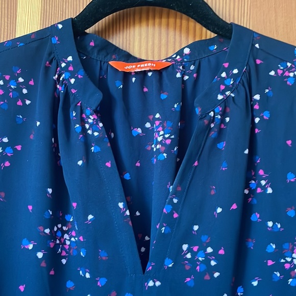 Joe Fresh Top - Picture 2 of 6